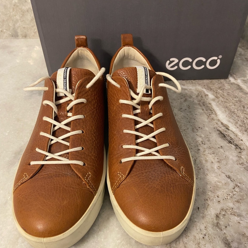 ECCO Women’s Brown Leather Sneakers